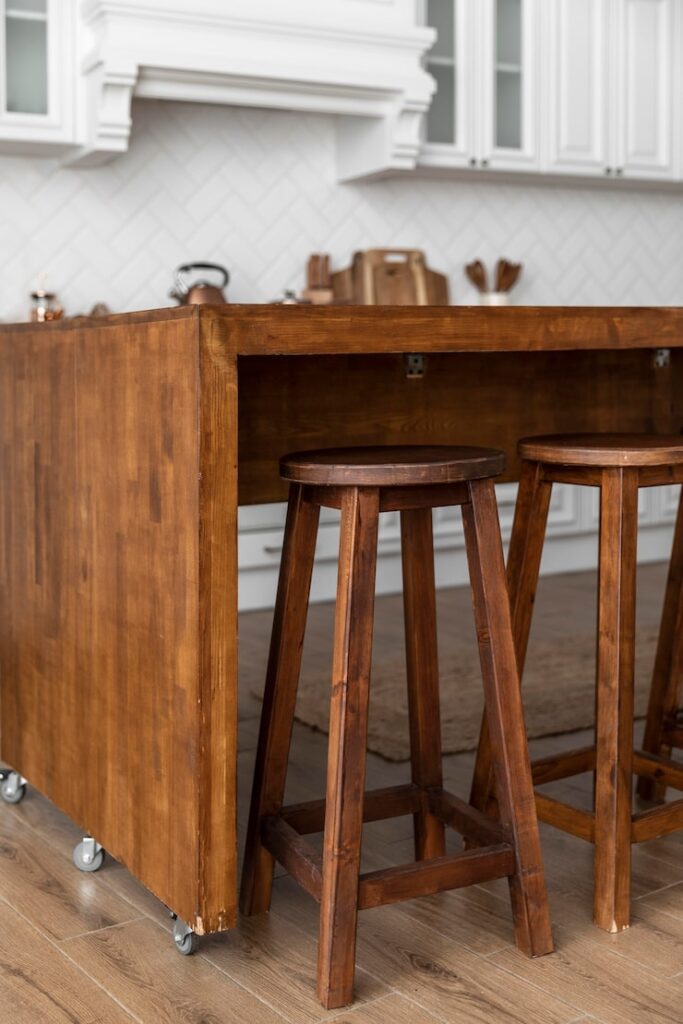 Acasă 19 Etapele realizării unui mobilier din lemn masiv în atelier